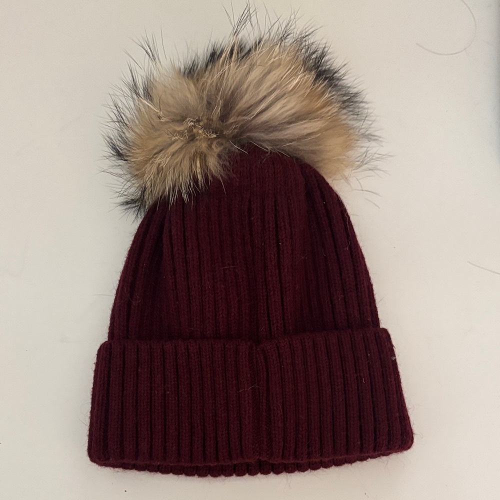 LIKE NEW Linda Richard’s Genuine Fur Beanie, Burgundy